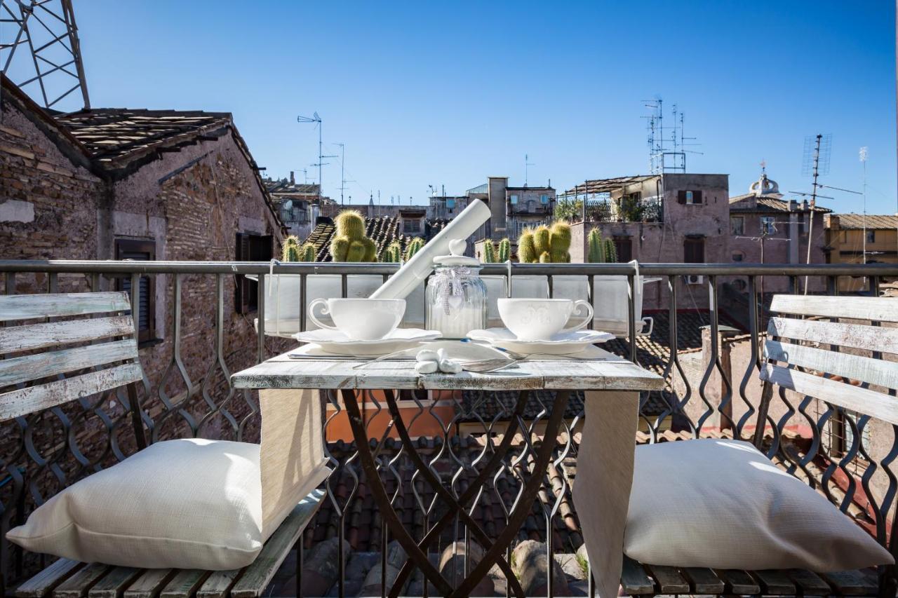 Appartement Campo Dei Fiori Luxury With Balcony à Rome Extérieur photo
